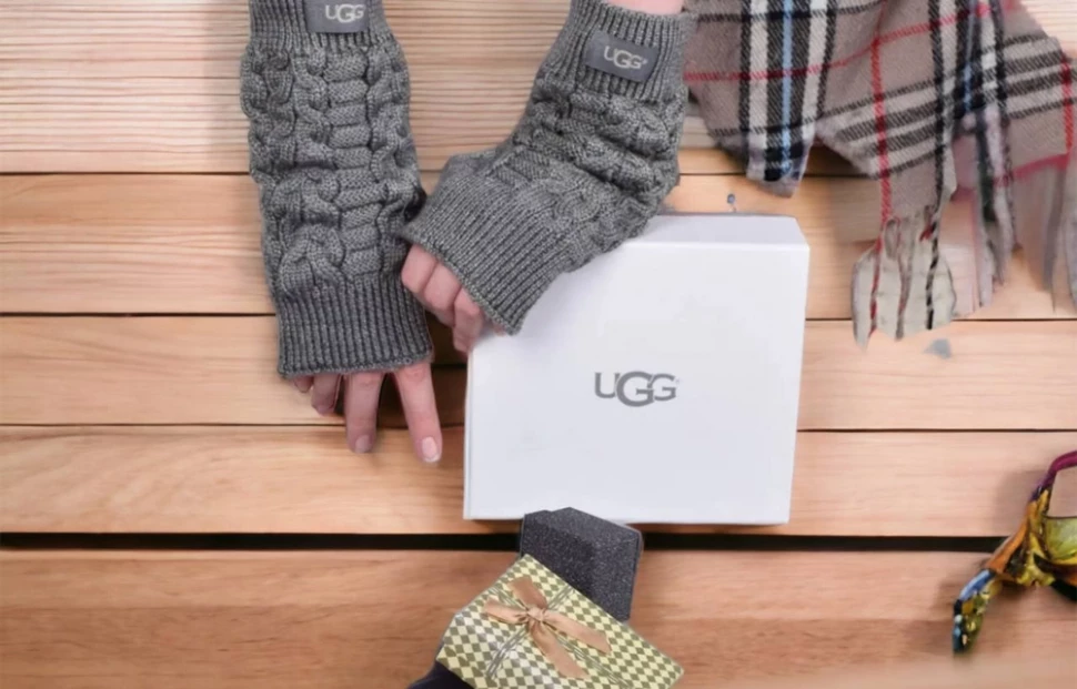 Ugg Fingerless Gloves w/ Sherpa Trim-Black
