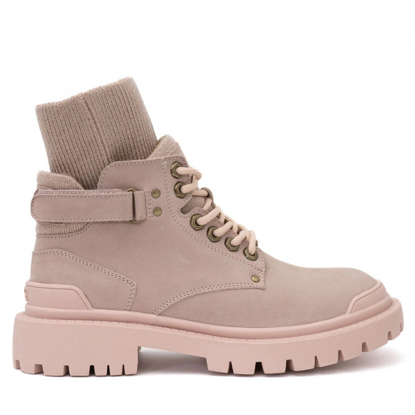 Ugg Martin - Dusk