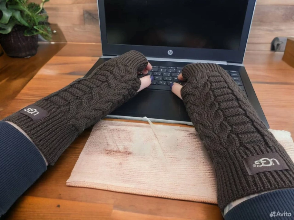 Ugg Fingerless Gloves w/ Sherpa Trim-Grey